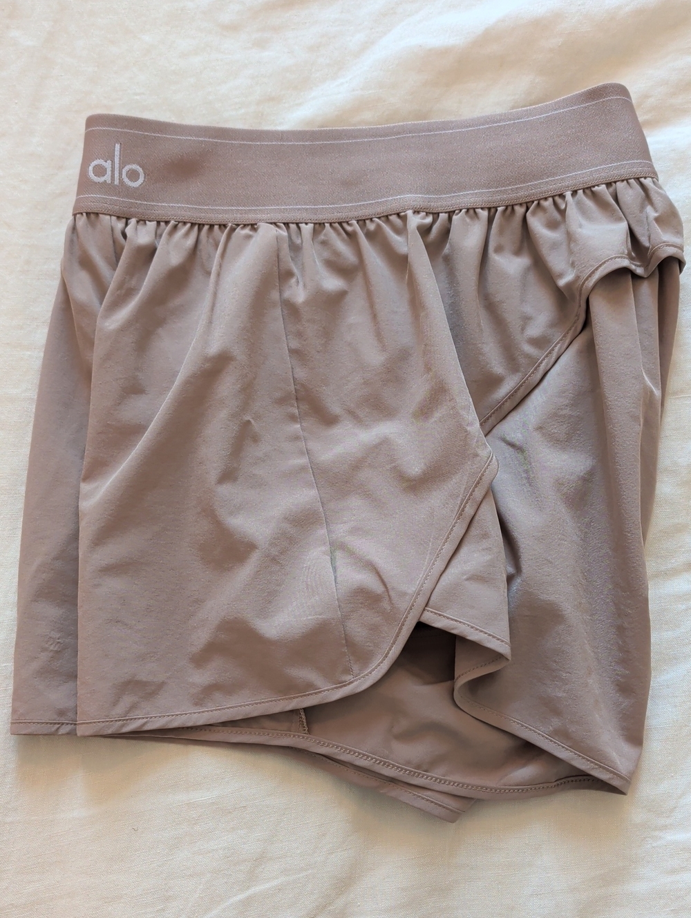 ALO Yoga Matchpoint Women's Athletic Shorts XS - Picture 7 of 8